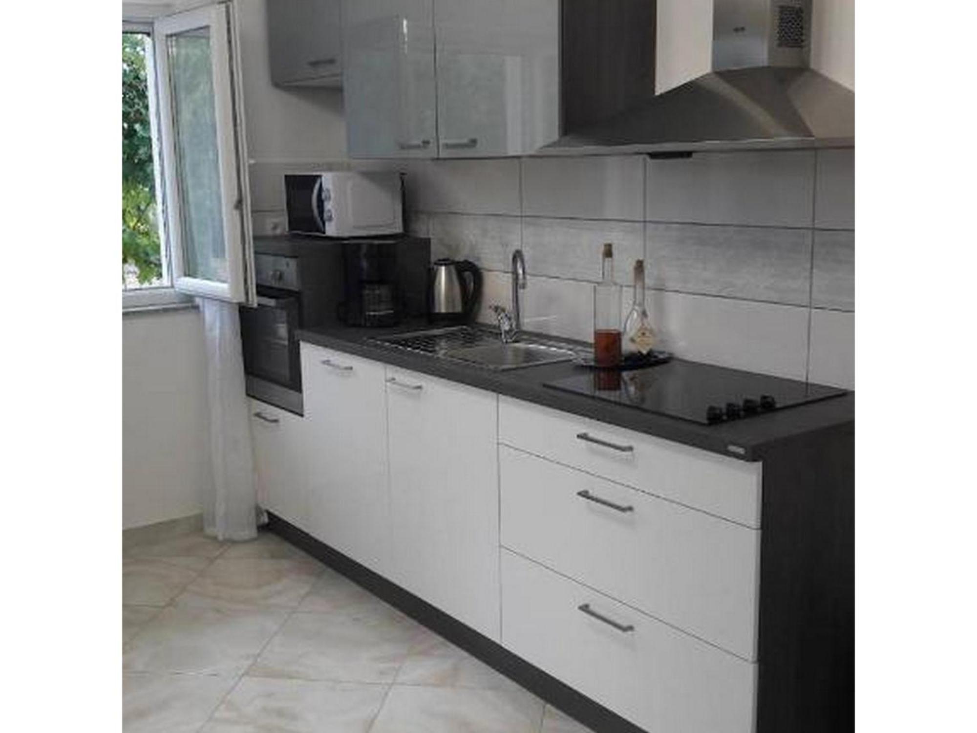 Home Lucic Lozovac Bagian luar foto